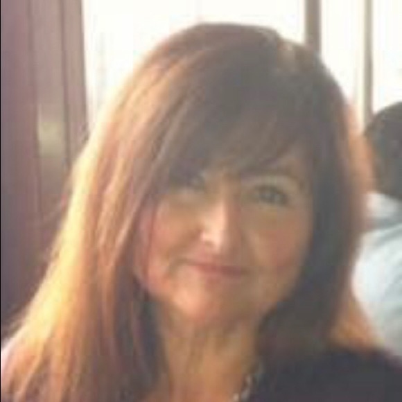 Meet your Posher, Carla - Picture 2 of 5